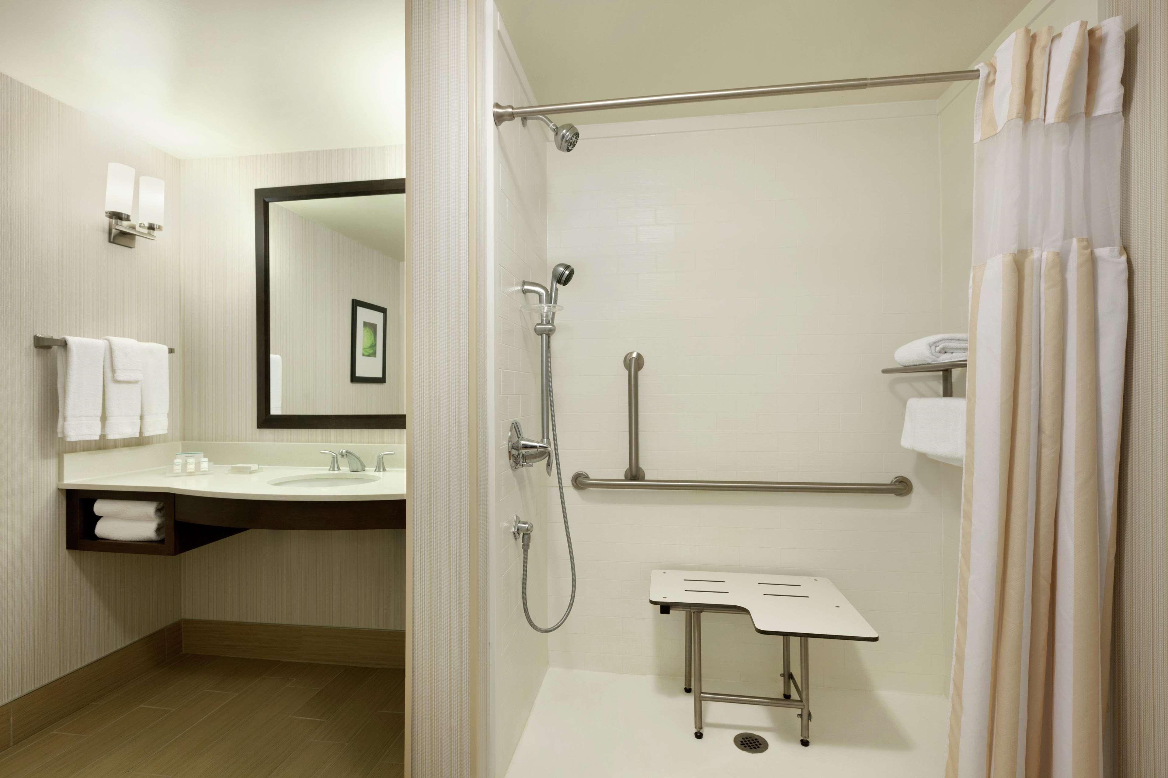 Hilton Garden Inn Rochester/Pittsford Bushnell Basin Esterno foto